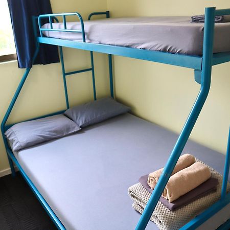 Chill Backpackers Hostel บริสเบน ภายนอก รูปภาพ