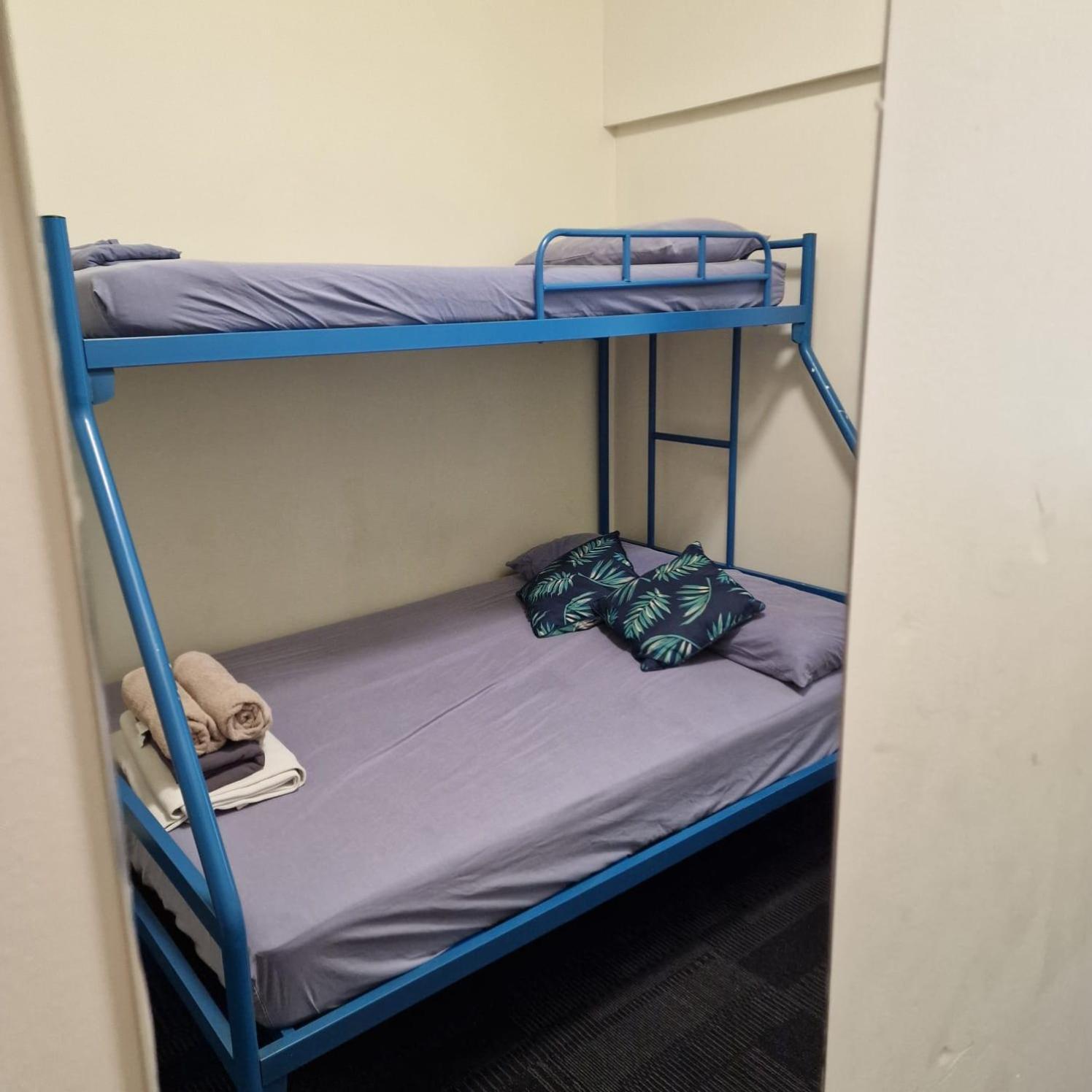 Chill Backpackers Hostel บริสเบน ภายนอก รูปภาพ
