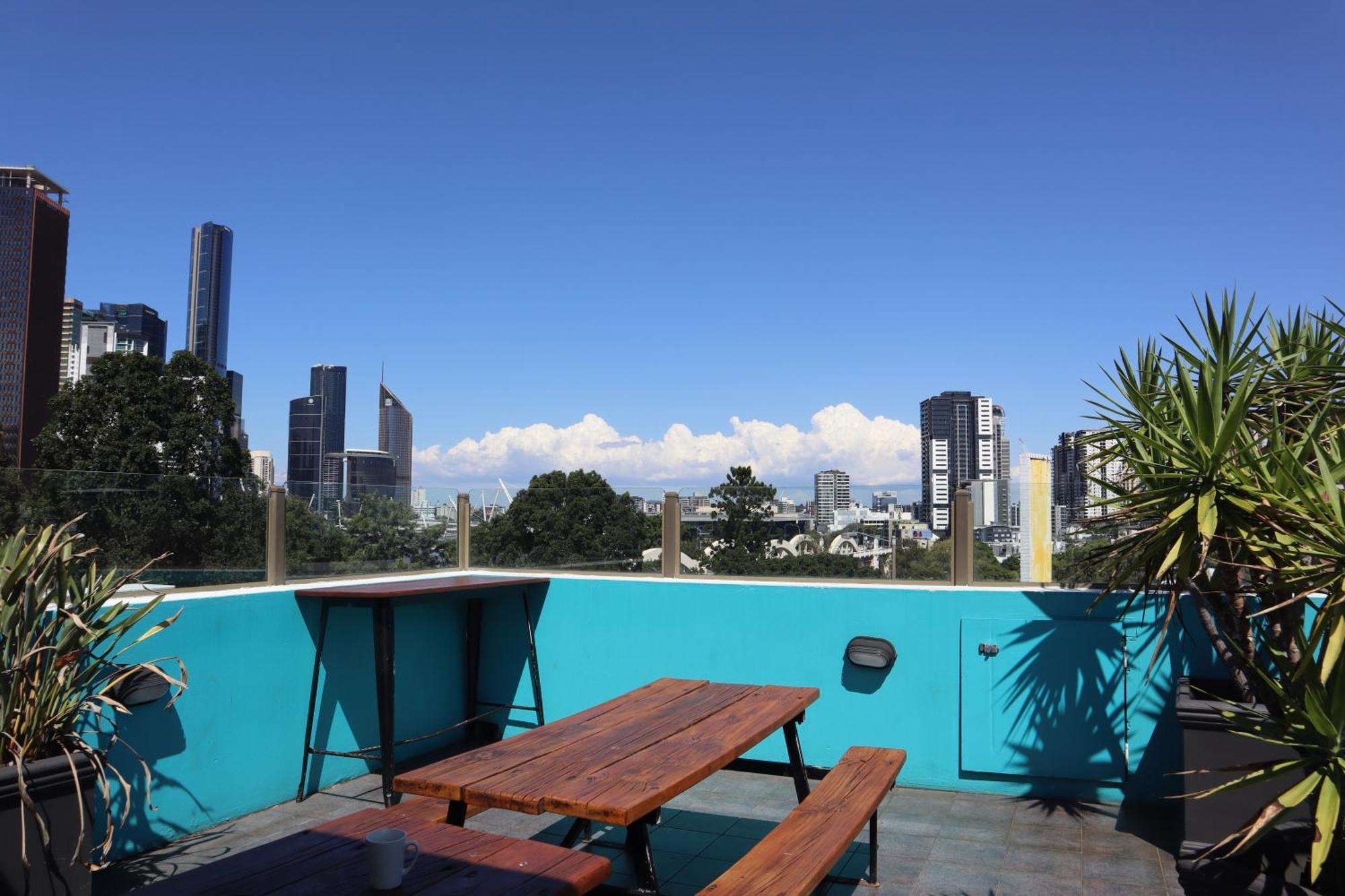 Chill Backpackers Hostel บริสเบน ภายนอก รูปภาพ