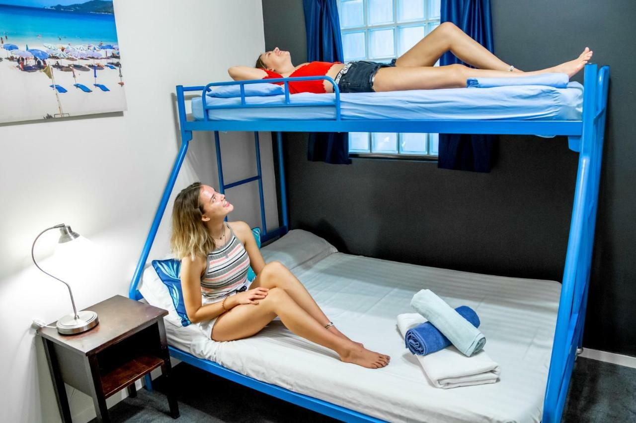 Chill Backpackers Hostel บริสเบน ภายนอก รูปภาพ